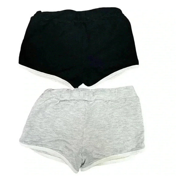 Lot of Girls Cloths 4 T-5T Little Girls Shorts, Capri pants and a NWOT Top 7T - Picture 4 of 10